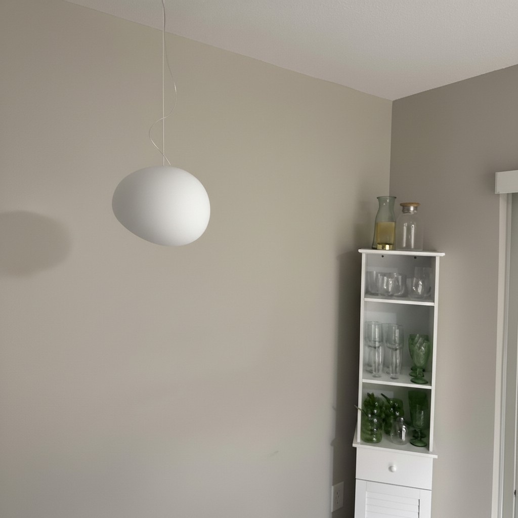 Suspension murale dans une pièce