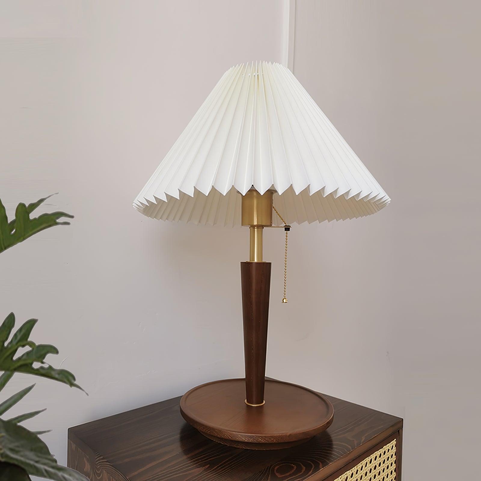 Cone Pleated Fabric Table Lamp - Vakkerlight