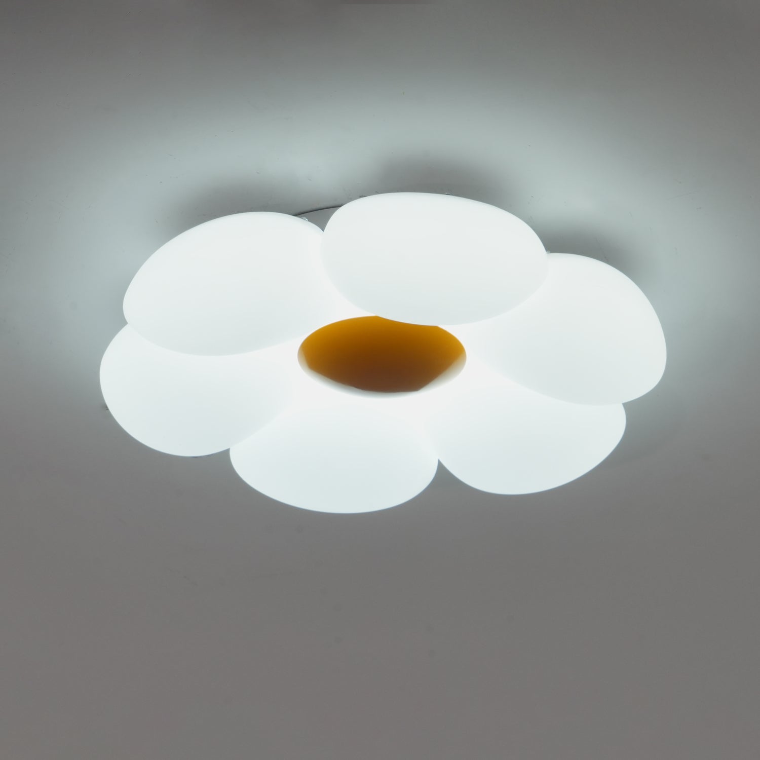 Six - leaf Flower Kids Room Ceiling Lamp - Vakkerlight