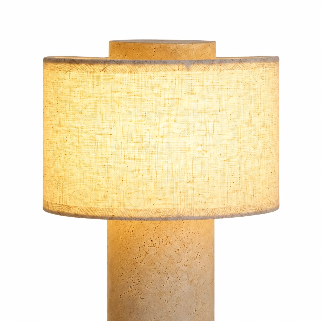 Abat-jour en lin diffusant une douce lumière