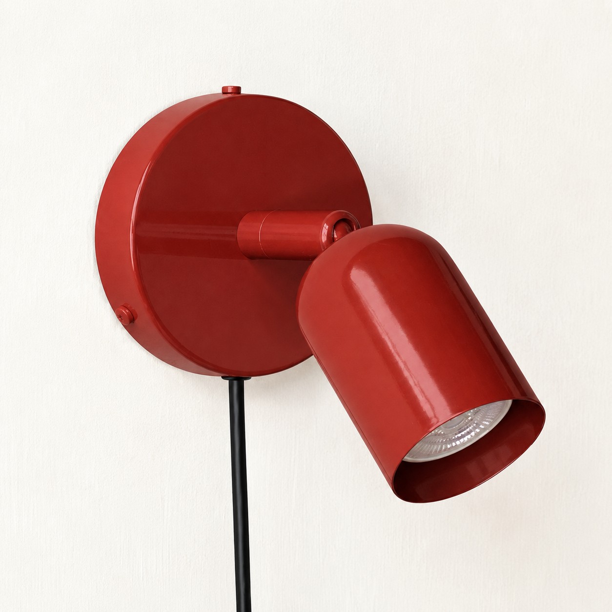 Rode wandlamp, stekkerkabel
