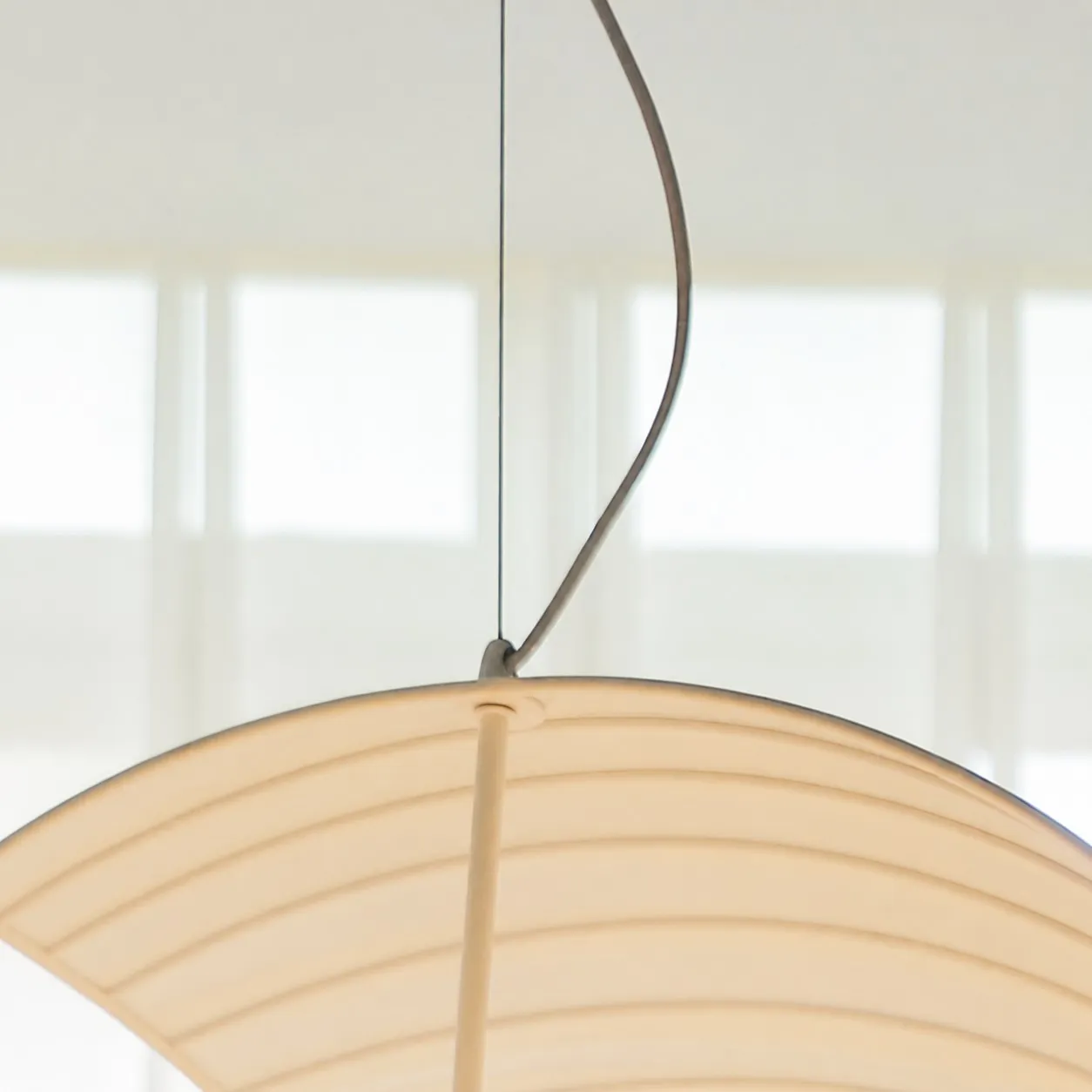 Pendant cable and top connection detail