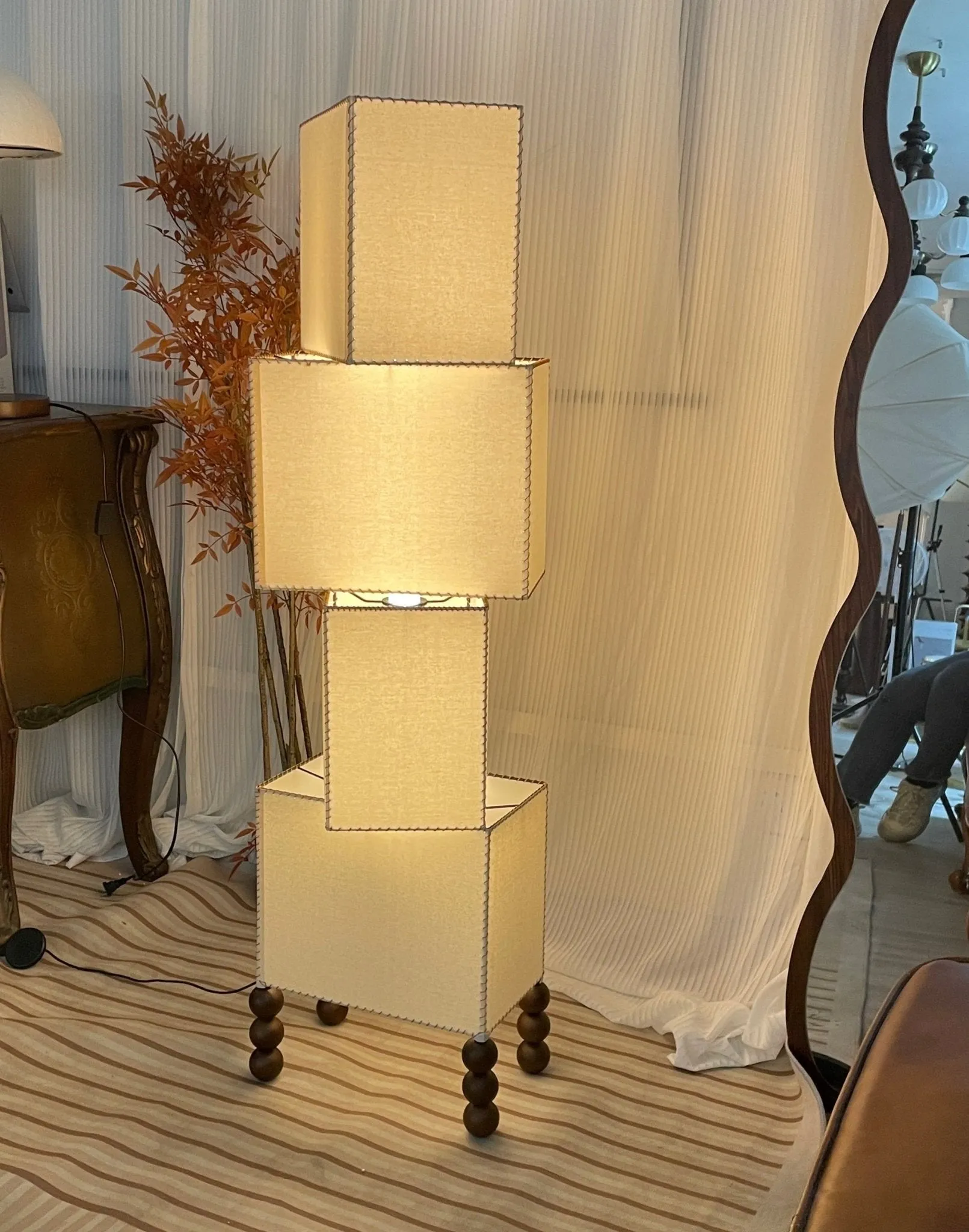 Cubia Fabric Floor Lamp - Vakkerlight