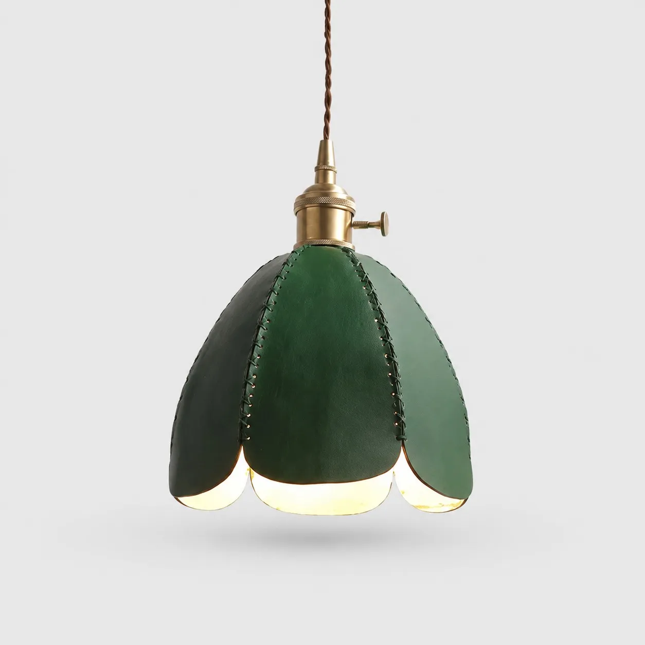 Single green leather pendant