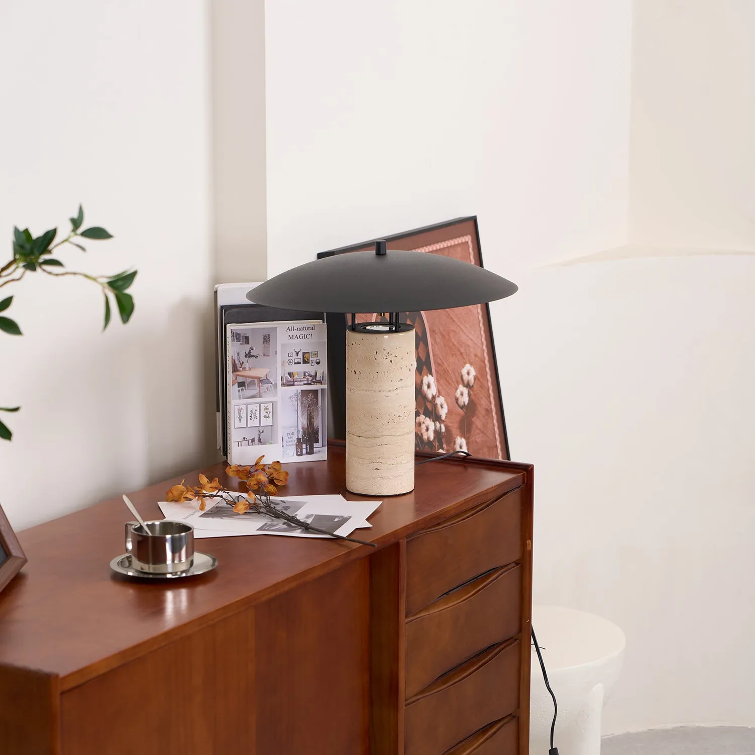 Luna Table Lamp - Vakkerlight