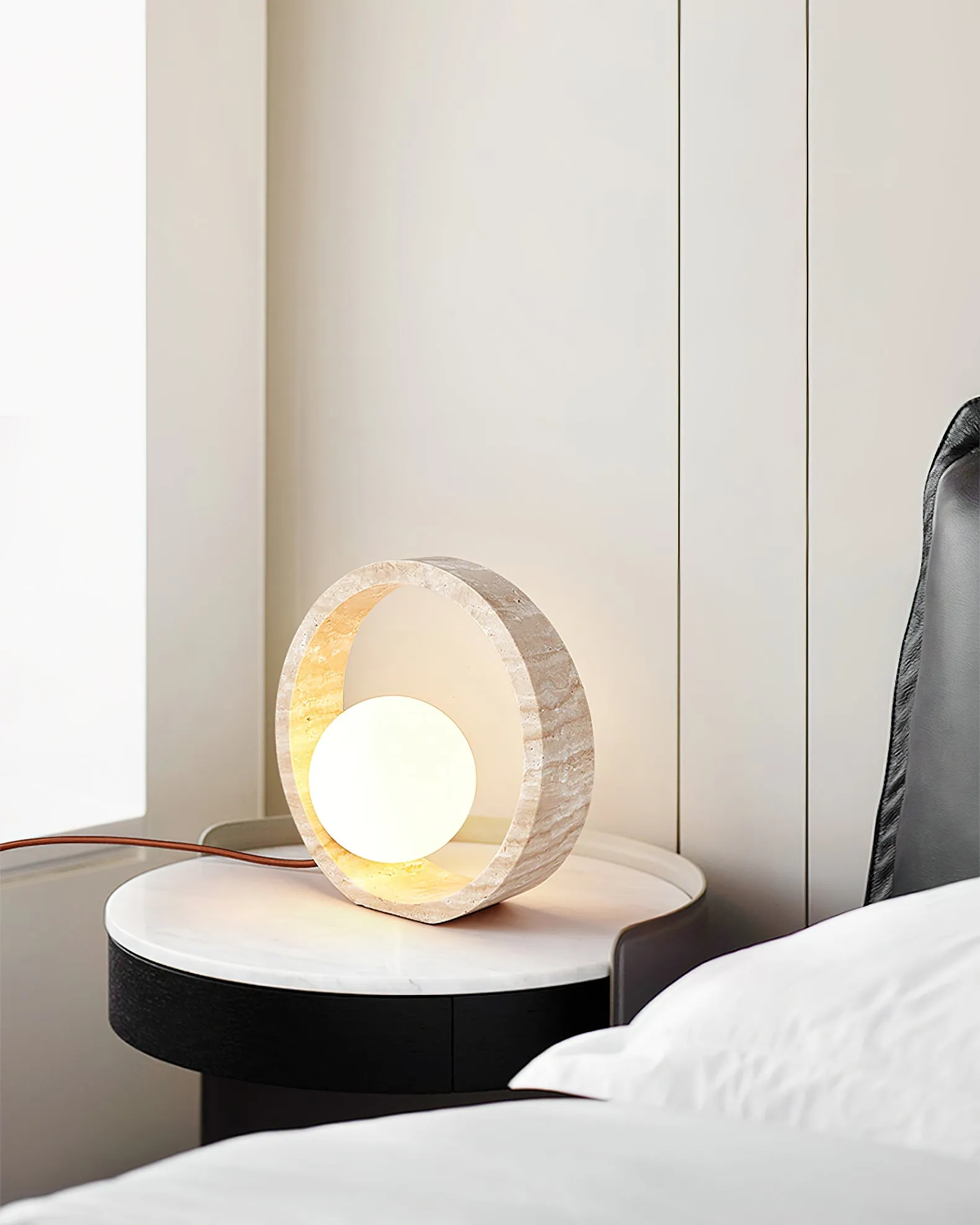 Q Circle Table Lamp - Vakkerlight
