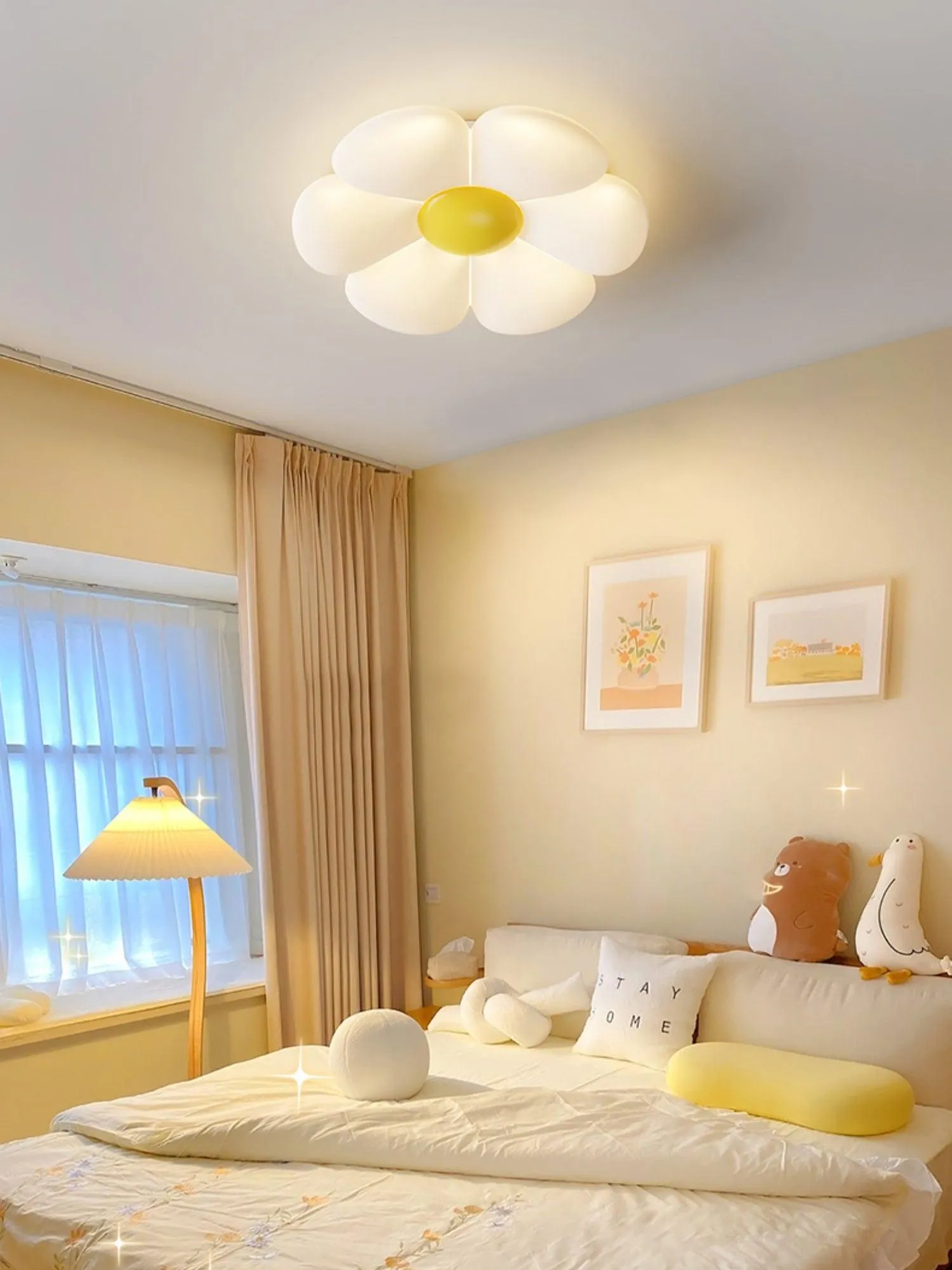 Six - leaf Flower Kids Room Ceiling Lamp - Vakkerlight