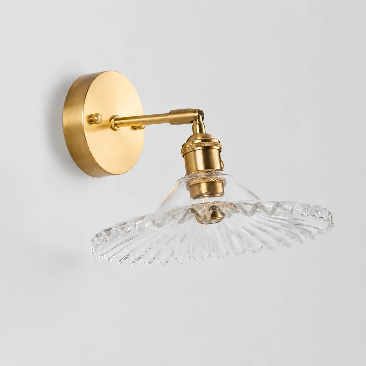 Warm white glass wall light with brass arm, 0912TZ style