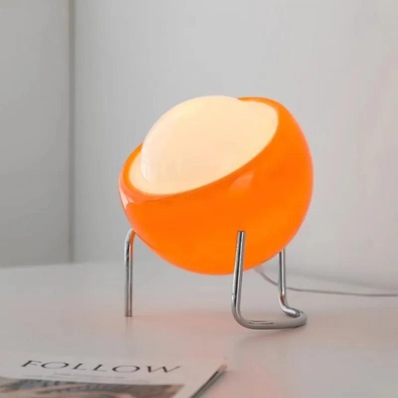 Creative Bauhaus Egg Table Lamp S42