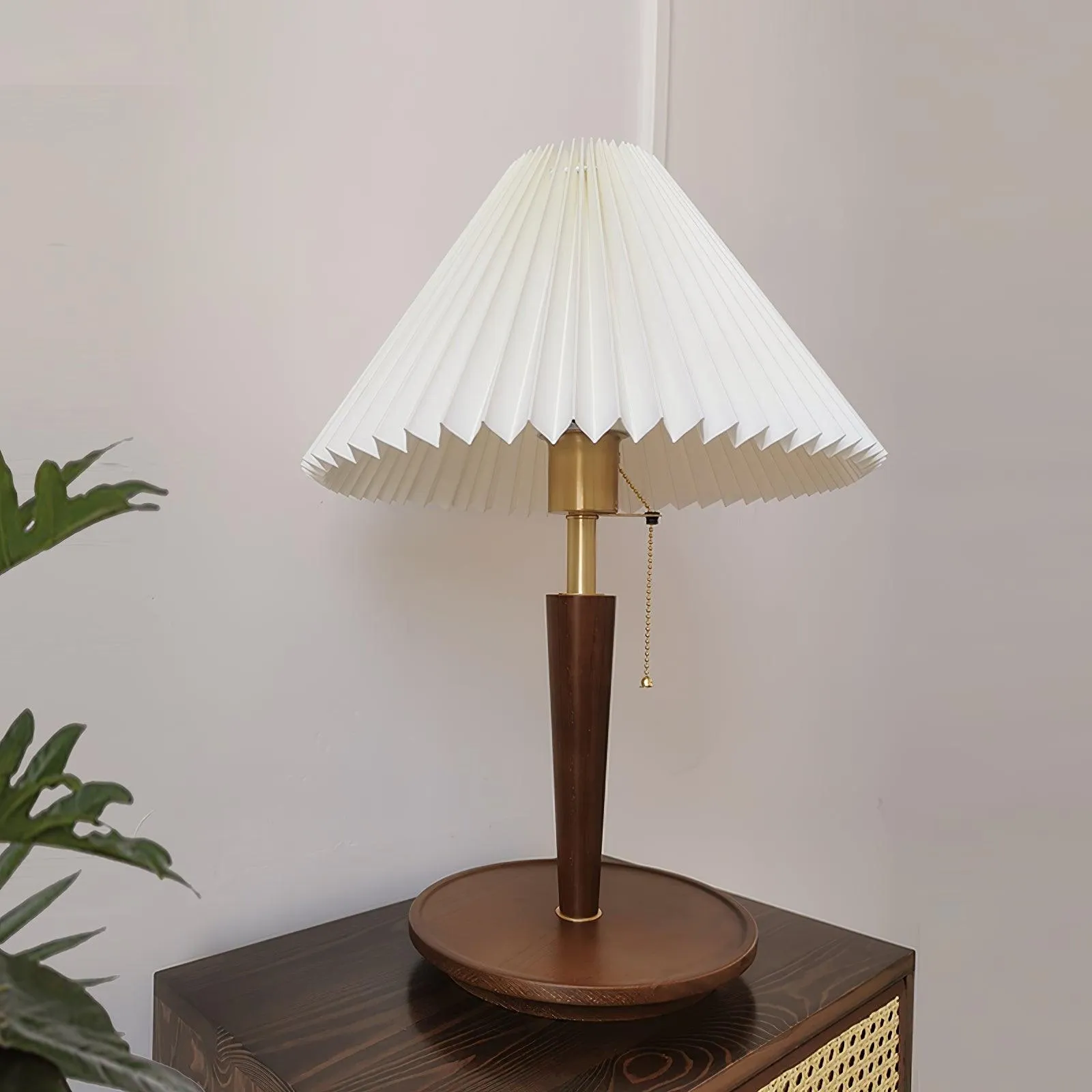 Cone Pleated Fabric Table Lamp - Vakkerlight