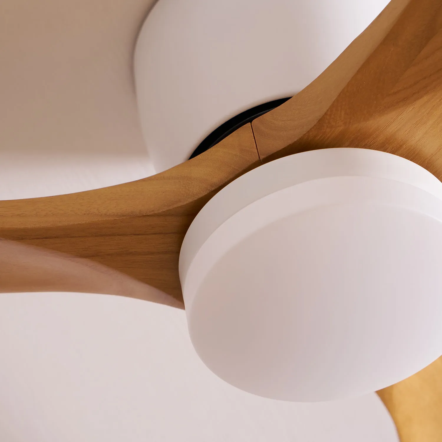 Nordic Wooden 42"/48" Ceiling Fan Light - Vakkerlight