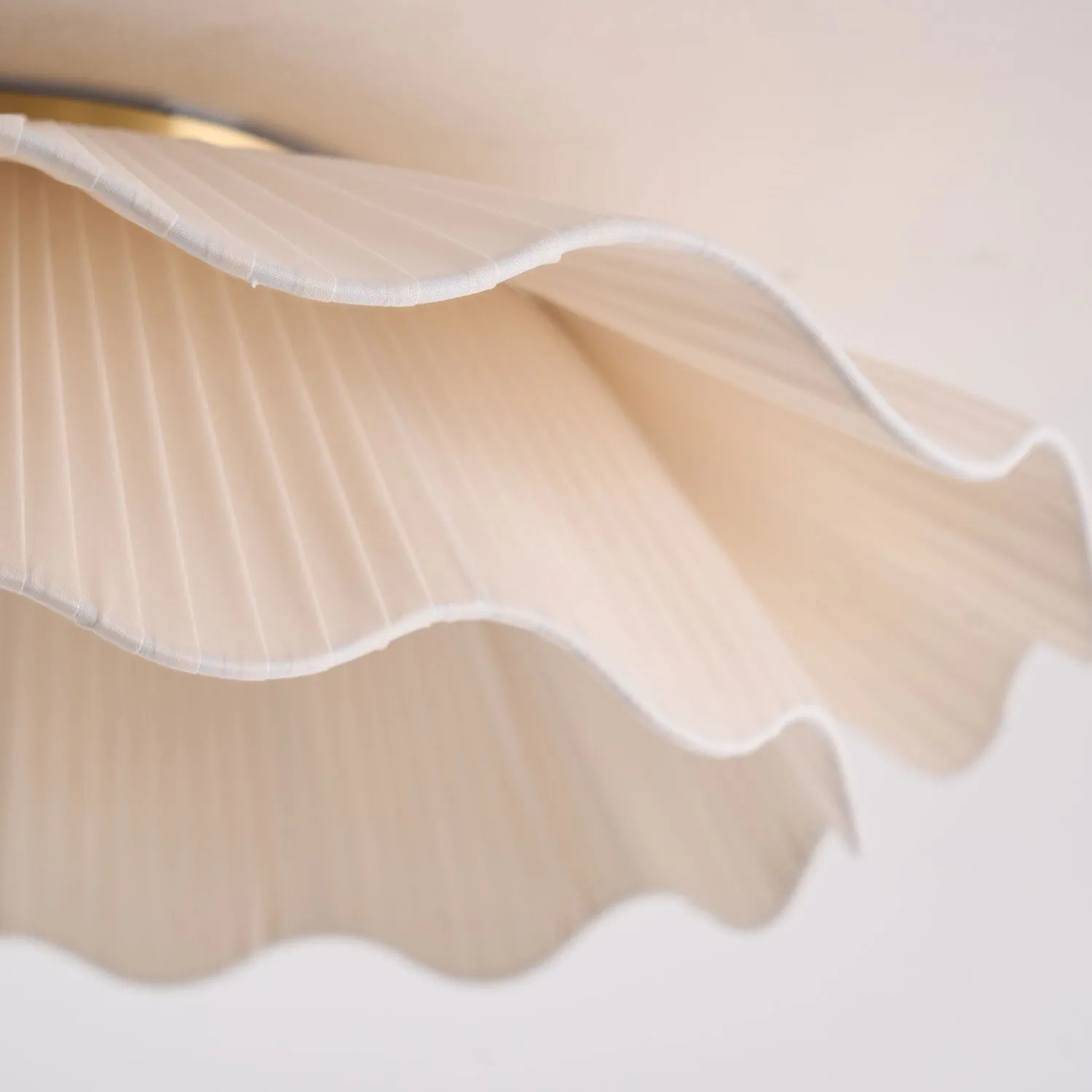 Arwen Fabric Wave Ceiling Lamp - Vakkerlight