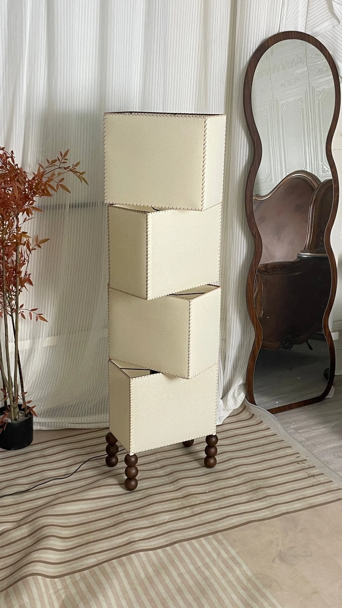Cubia Fabric Floor Lamp - Vakkerlight